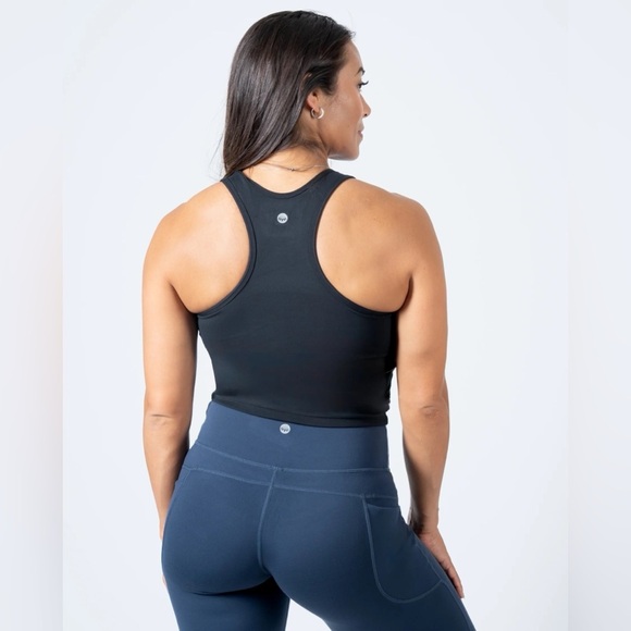 ❗️5X$30❗️ SENITA Vinyasa Crop Top - Black Size Small - Picture 3 of 9